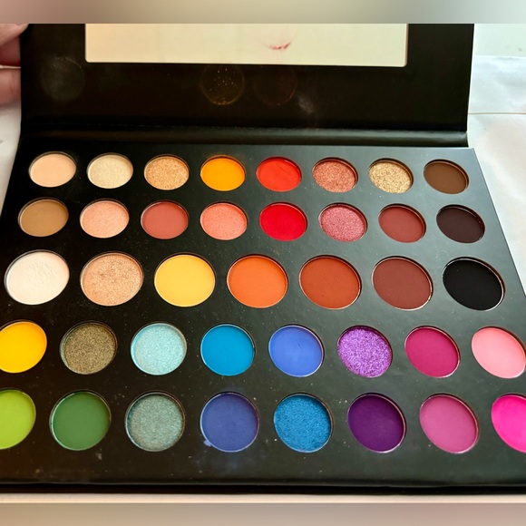 Lot of collectible makeup from YouTubers! - Picture 10 of 14